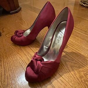 Fergie Fuscia Closed Toe Heels